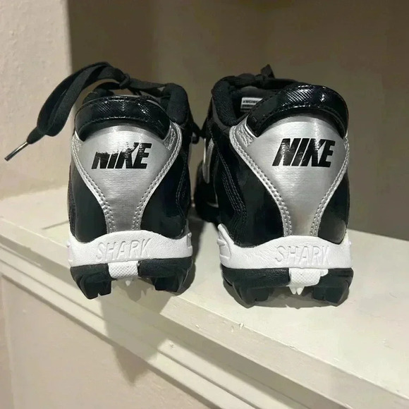 NIKE Men's Land Shark Football Cleats (396231-011) Black/White - Size 7.5 - Picture 6 of 11